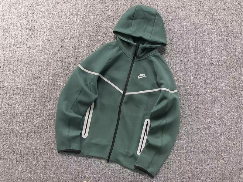Conjunto Nike Tech Fleece Verde (Reflective)