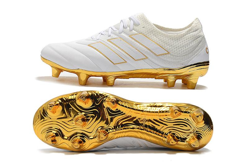 Chuteira Copa 19 Campo–Clássico