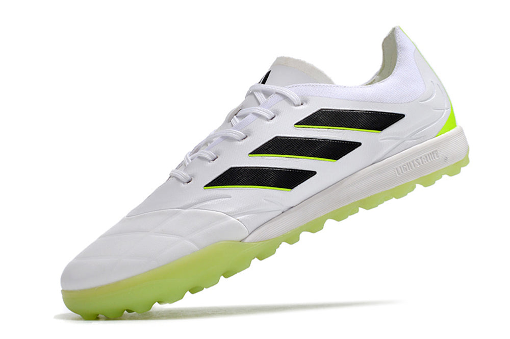 Chuteira Society Copa Pure 3–Elegante