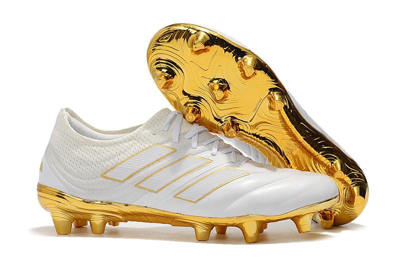 Chuteira Copa 19 Campo–Clássico