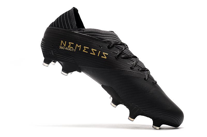 Chuteira Nemeziz 191 Campo–Confortável