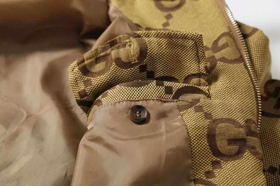Jaqueta Gucci Jumbo GG Canvas Beige