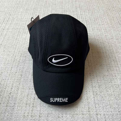 Boné Supreme x Nike Running Preto