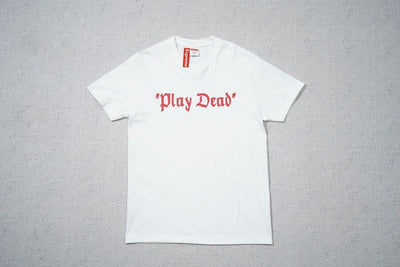 Camiseta Supreme “Play Dead”