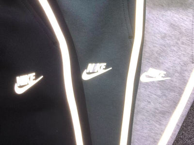 Calça Tech Fleece Preta (Reflective)