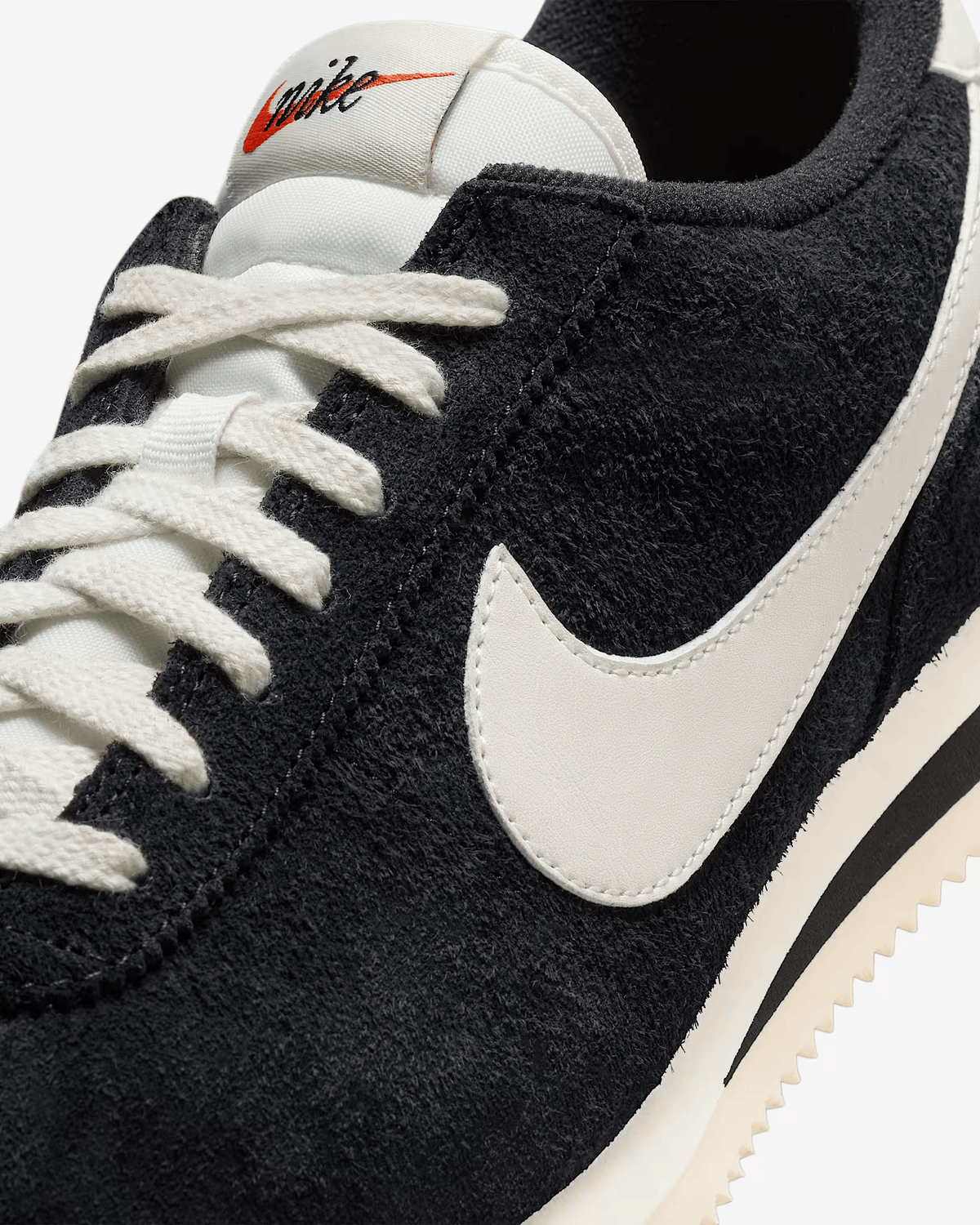 CORTEZ Preto com Vintage Suede–Branco Clean